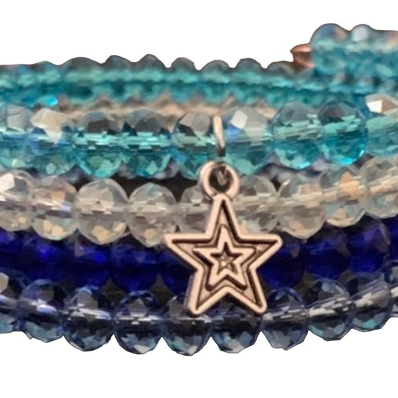 Jewelry - Memory wire bracelet